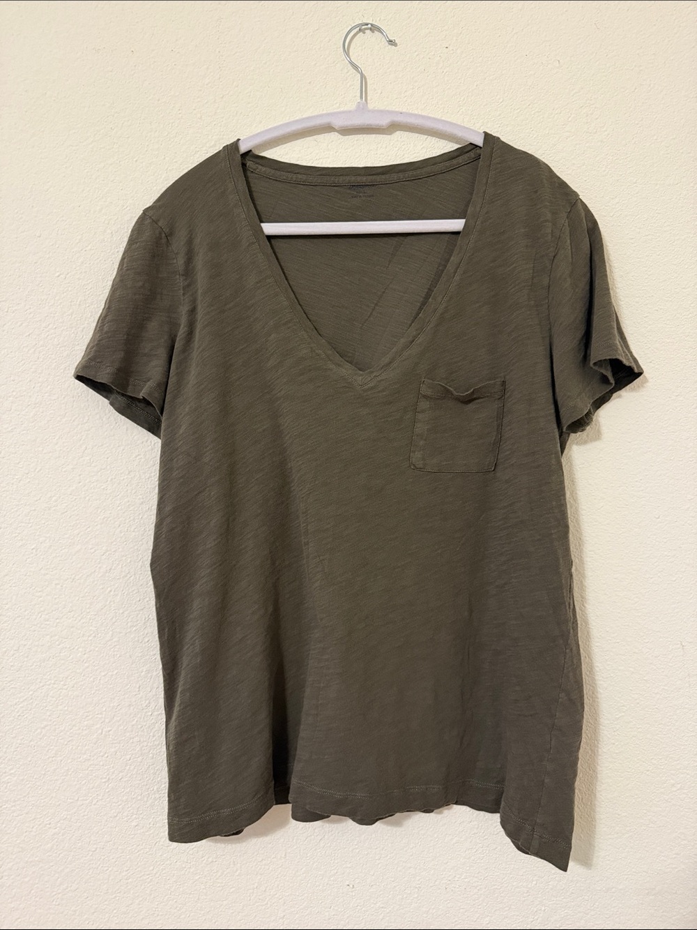 Madewell size large green short sleeve v-neck pocket t-shirt